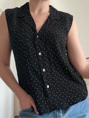 Vintage Chico's Black Sleeveless Button-Down Polka Dot Top
